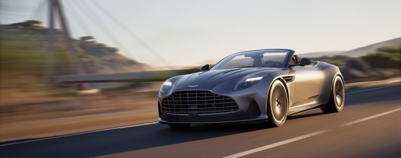 Aston Martin DB12 Volante