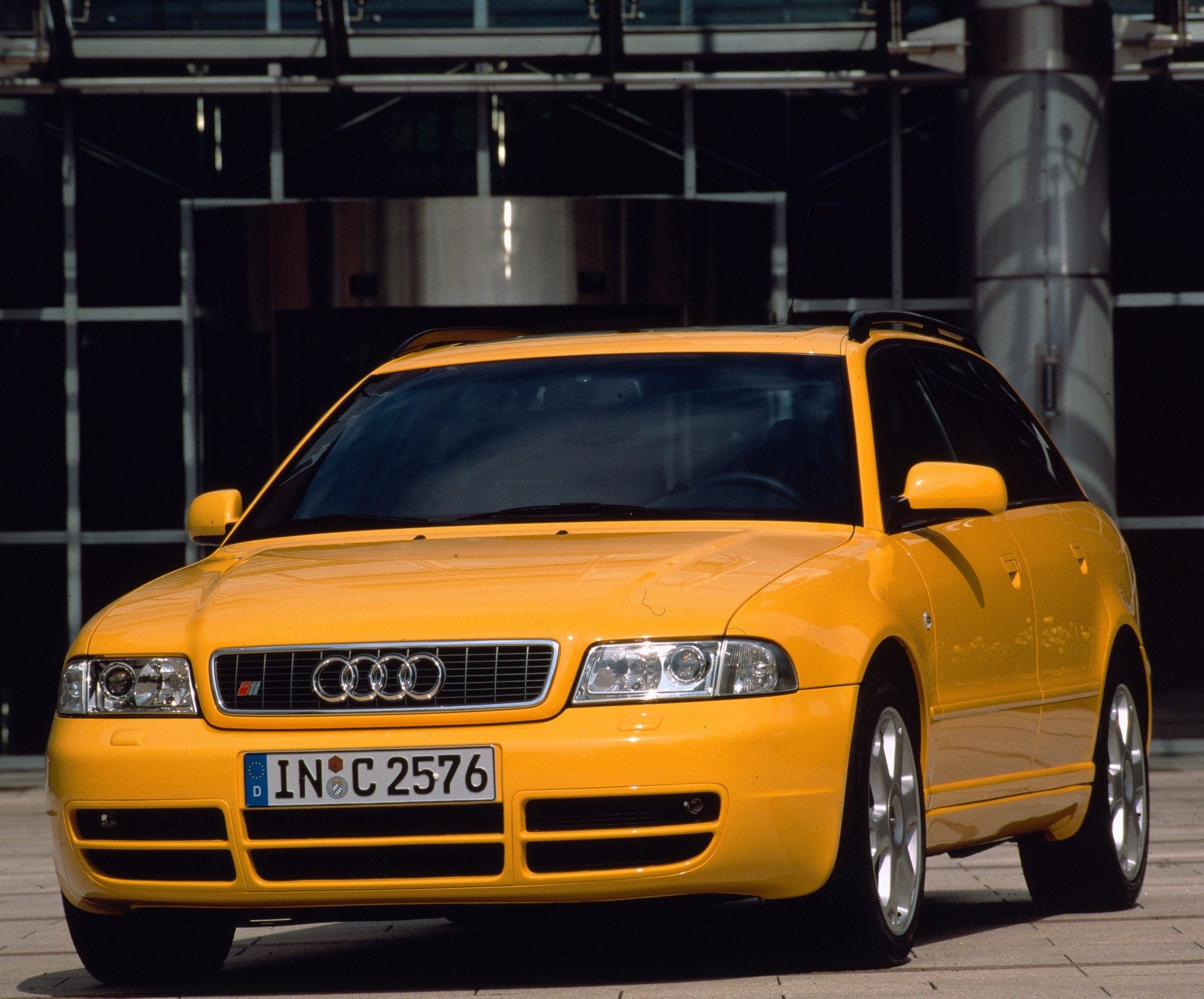 Audi S4 Avant B5