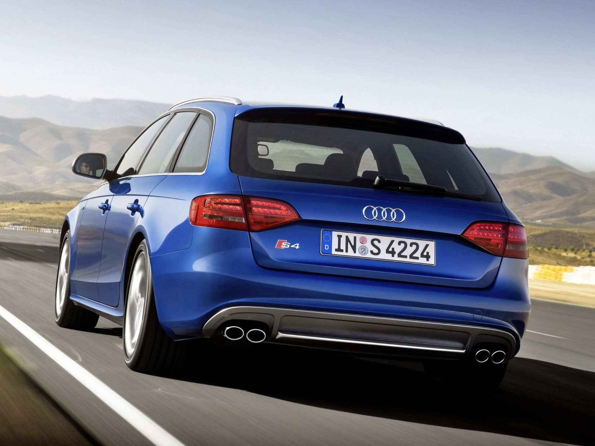 Audi S4 Avant 3.0 TFSI, 333hp (Manual)